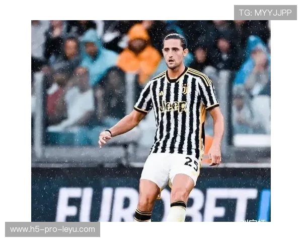 尤文双后腰统治中场，拉比奥特强势护球展现硬度